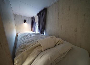 iny house dans le Flevoland au bord d'un lac - 9