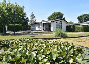 Wheelchair-friendly holiday home near the sea