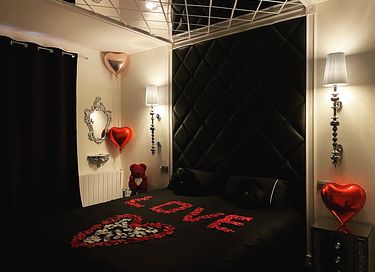 Romantische Wohnung mit privatem Jacuzzi - 10