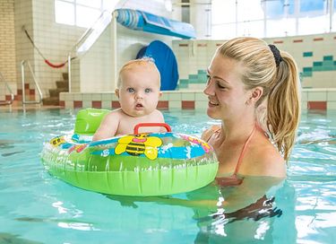 Vakantiehuis aan het water met bubbelbad - 27