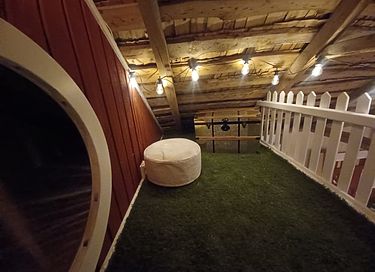 Family Residence with loft and Hideaway - 19