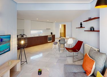 Luxury apartment with hot tub by the sea - 14