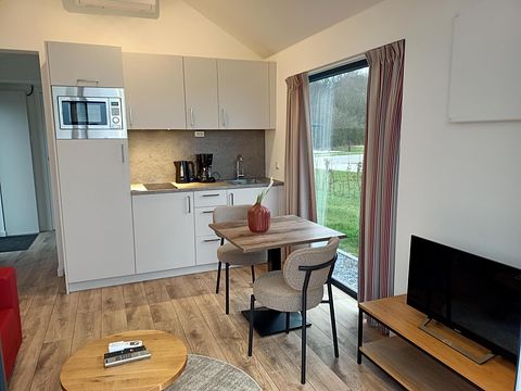 Tiny House op waterrijk park - 4