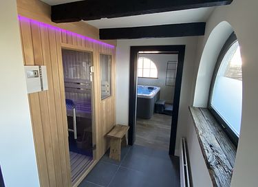 Relaxen en overnachten in een Wellnesshuisje - 2