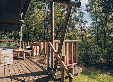 Tente safari de luxe en camping polyvalent - 6