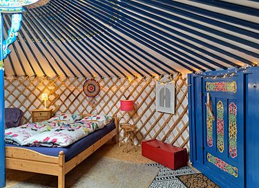 Belle yourte sur un mini camping confortable - 4