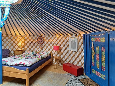 Belle yourte sur un mini camping confortable - 4