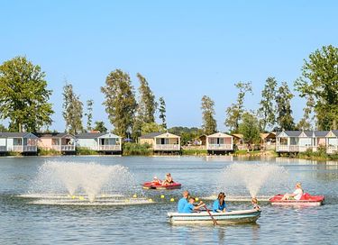Familiewoning met uitzicht op natuurplas - 17