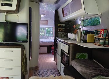 Authentieke Airstream caravan in het bos - 10