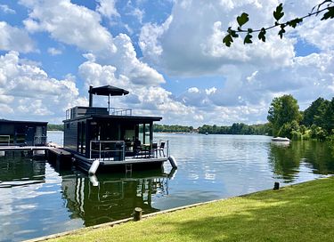Bateau-maison avec toit terrasse et hottub - 16