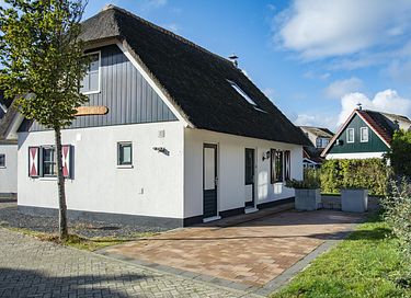 Attractive vacation home with whirlpool - 22