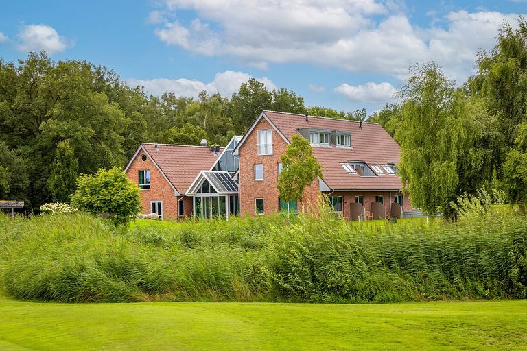 Romantic suite next to a golf course - 1