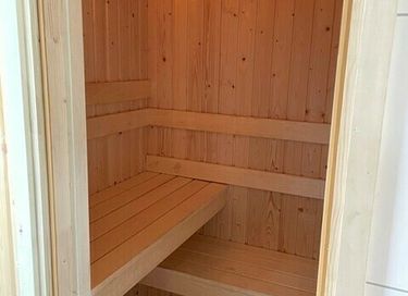 Modern vacation home with private sauna - 2