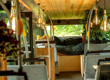 Hébergement spécial dans un bus avec jacuzzi - 2