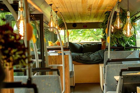 Hébergement spécial dans un bus avec jacuzzi - 2