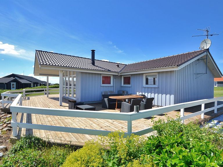 Vakantieverblijf bij het water met jacuzzi - 1