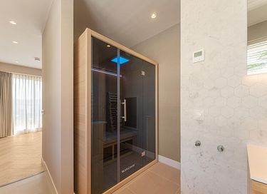 Wellnessvilla aan het water met sauna - 20