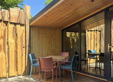 Tiny House in den Wäldern mit Whirlpool