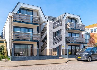 Modern apartment with sauna and near the sea