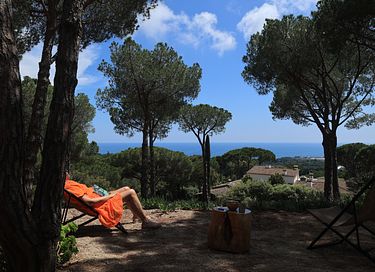 Natuurcabin aan kust Barcelona met zeezicht - 4