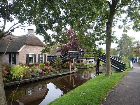 Leuk vakantiepark aan het water in Giethoorn - 5