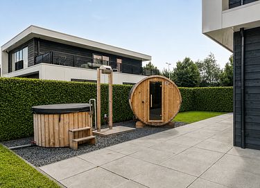 Luxuriöse Villa mit Whirlpool und Sauna - 2