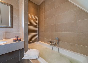 Alojamiento familiar con piscina cubierta propia - 14