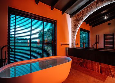 Luxe Wellnessvilla met Jacuzzi en Sauna - 15