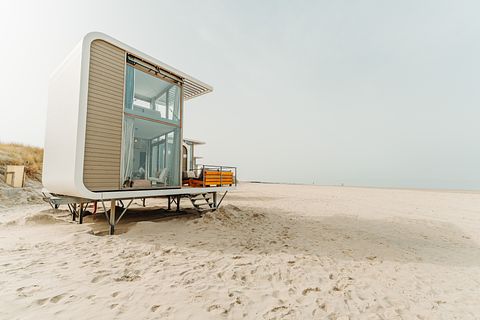 Modern strandhuis op het strand in Zeeland - 3
