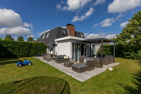 Family house with enclosed garden near the sea - 2