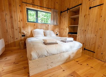 Cabane perchée romantique avec bain nordique  - 11