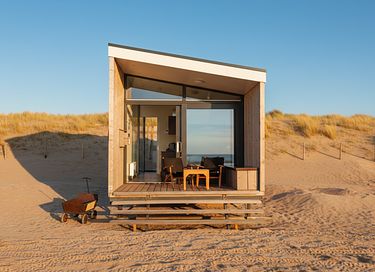 Strandhuisje (5p) op het strand van Kijkduin