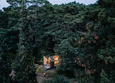 Glazen tiny house op historische locatie - 12