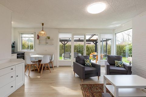 Vacation home near a large lake in Zeeland - 5