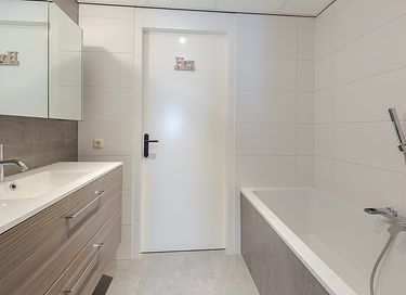 Corner apartment with panoramic views - 18