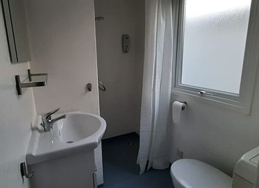 Leuk Tiny House op kleinschalig bosrijk park - 11