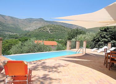 Leuke villa met zwembad en terras - 6