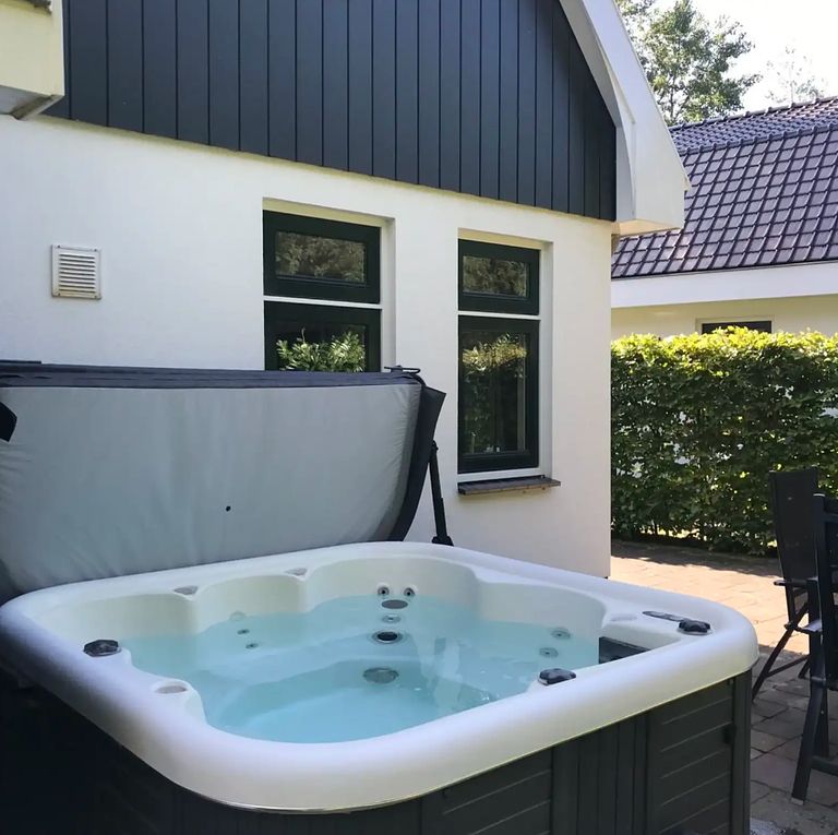 Vakantiehuis met privé sauna en jacuzzi - 1