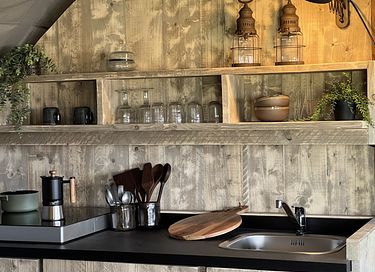 Tente de glamping de luxe (2p) avec bain à remous - 8