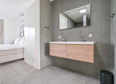 Luxuriöse Villa mit Whirlpool, Sauna und Steg - 11