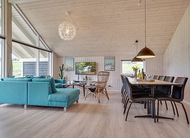 Moderne bolig med overdækket pool - 11