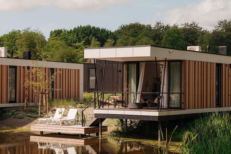 Lodge aan het water met steiger (4p) - 1