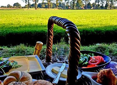 Spend the night in a romantic spot in Twente - 16