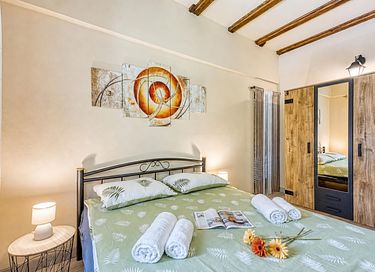 Villa met zwembad, sauna en jacuzzi aan water - 20