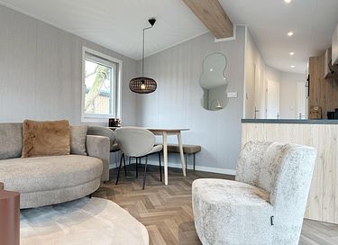 Chalet spacieux avec jardin et terrasse au bord de l'eau - 6