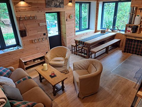 Selbstversorgendes Übernachten im Wald - 5