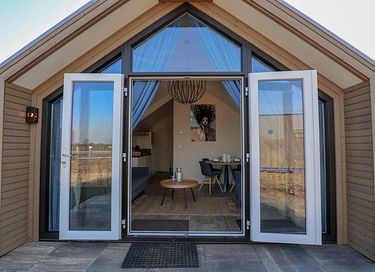 Tiny house près de l'eau en parc - 4