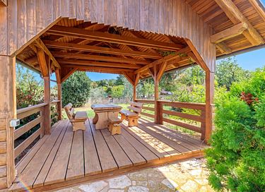 Group accommodation with private pool - 33