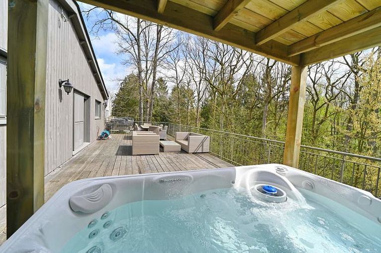 Groepsaccommodatie met jacuzzi in de Ardennen - 1