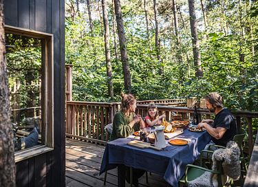 Unique treehouse (5p) with private hot tub - 17